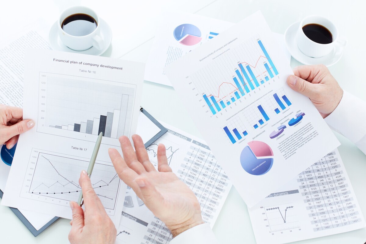 حساب معامل التأثیر للمجله (JIF) والمقاییس الأخرى على مستوى المجلات